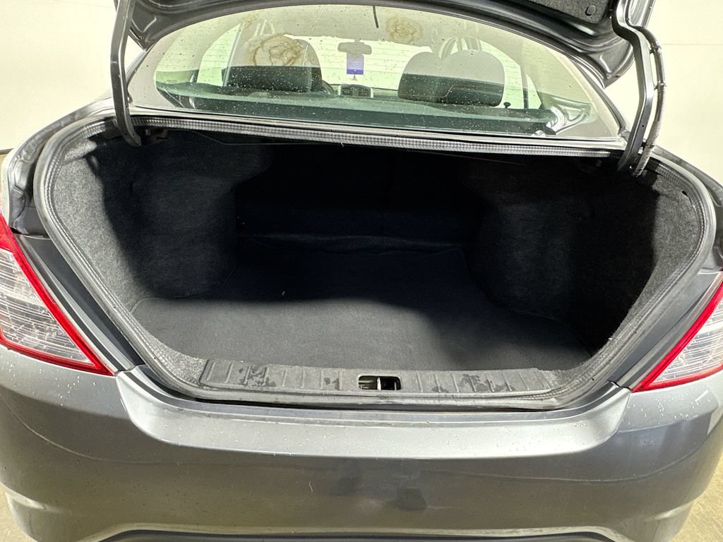 Used 2017 Nissan Versa SV FWD image 27