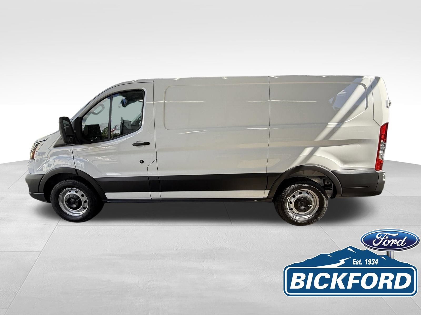 New 2026 Ford Transit 150 Low Roof RWD image 10