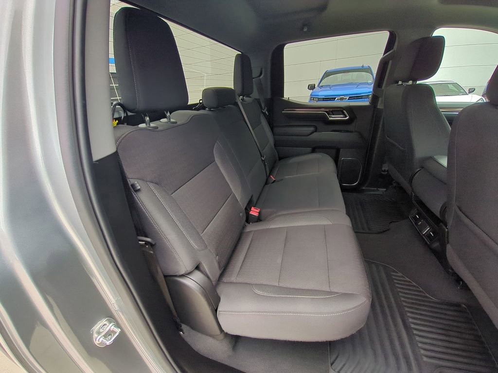Used 2025 Chevrolet Silverado 1500 LT RWD image 32