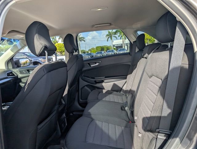 Certified 2019 Ford Edge SE image 7