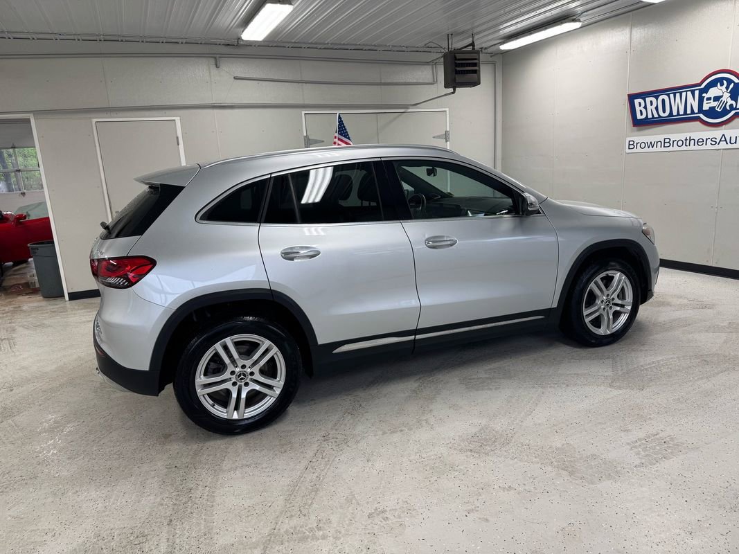 Used 2021 Mercedes-Benz GLA 250 4MATIC w/ Premium Package image 9