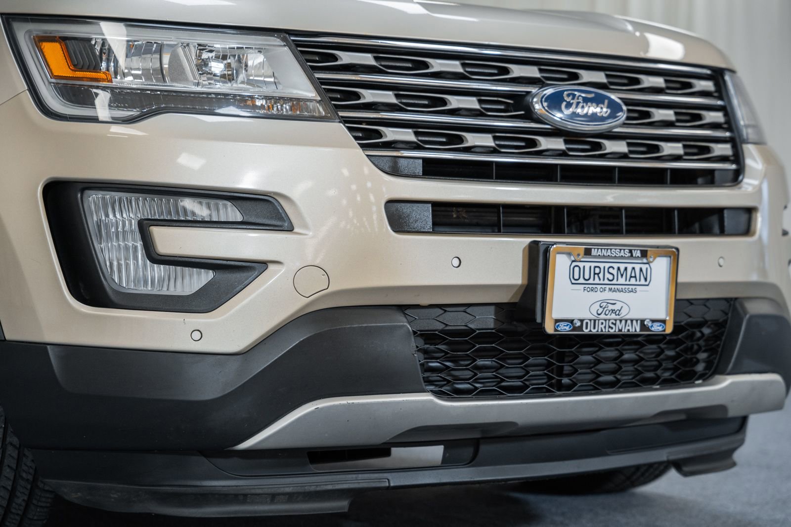 Certified 2017 Ford Explorer XLT w/ Equipment Group 202A image 11