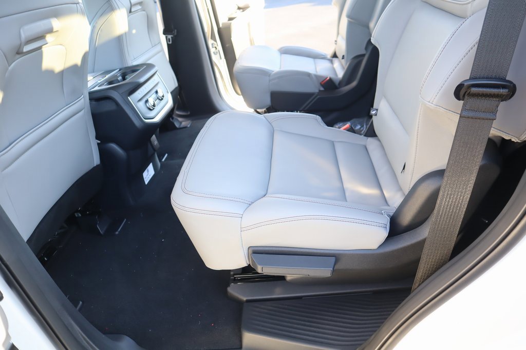 New 2025 Ford Expedition Active image 13