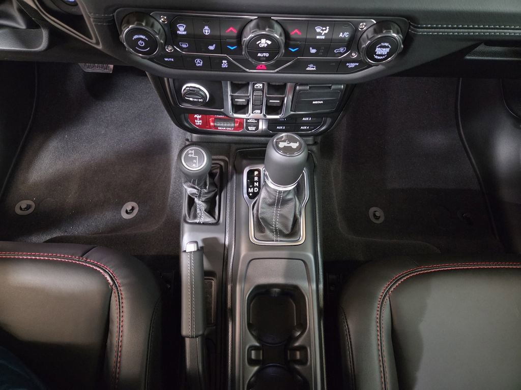 New 2025 Jeep Wrangler Unlimited Rubicon image 18