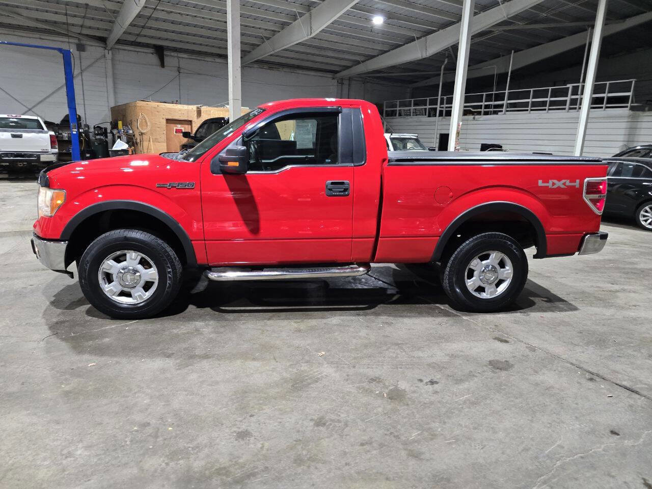 Used 2013 Ford F150 XLT w/ Mid Equipment Group image 4
