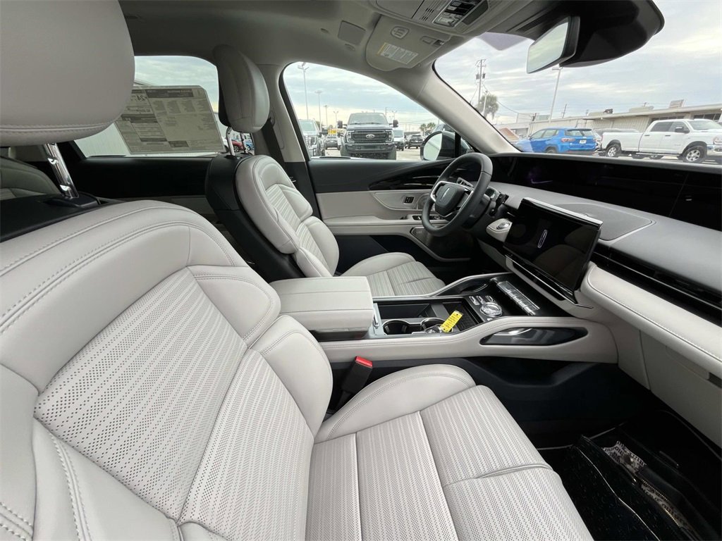 New 2026 Lincoln Nautilus Reserve image 19