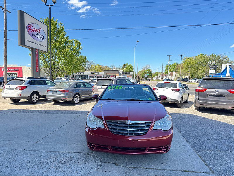 Used 2010 Chrysler Sebring Touring FWD image 3