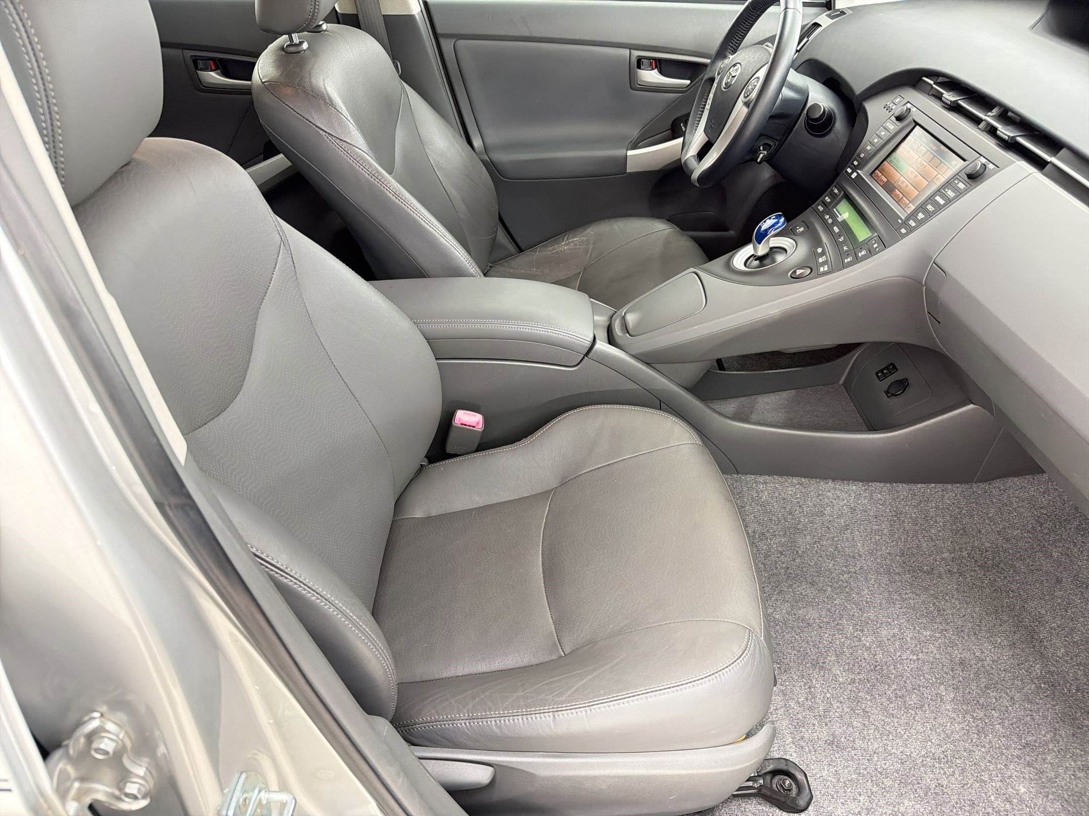 Used 2011 Toyota Prius Four w/ Solar Roof Pkg image 29