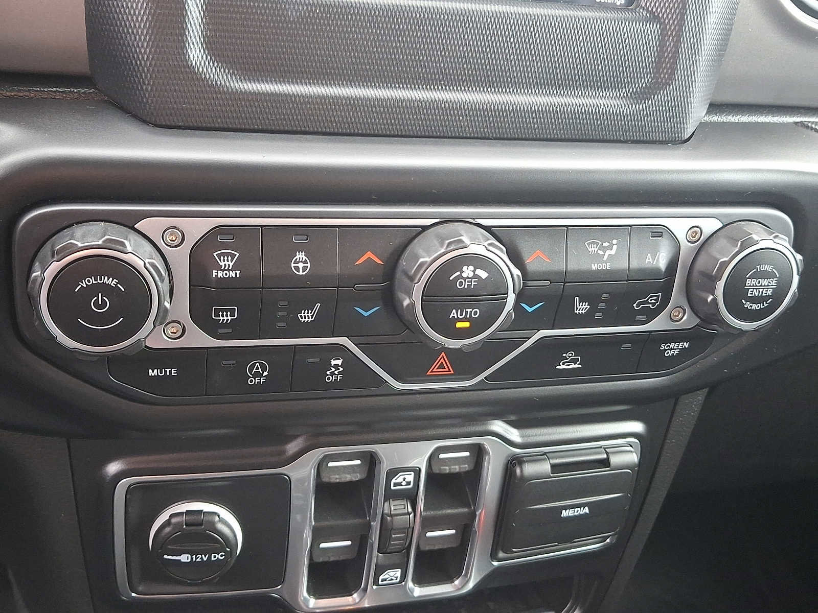 Used 2021 Jeep Wrangler Unlimited Sport AWD/4WD image 15