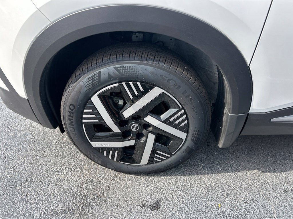 Certified 2025 Nissan Kicks SV FWD image 49