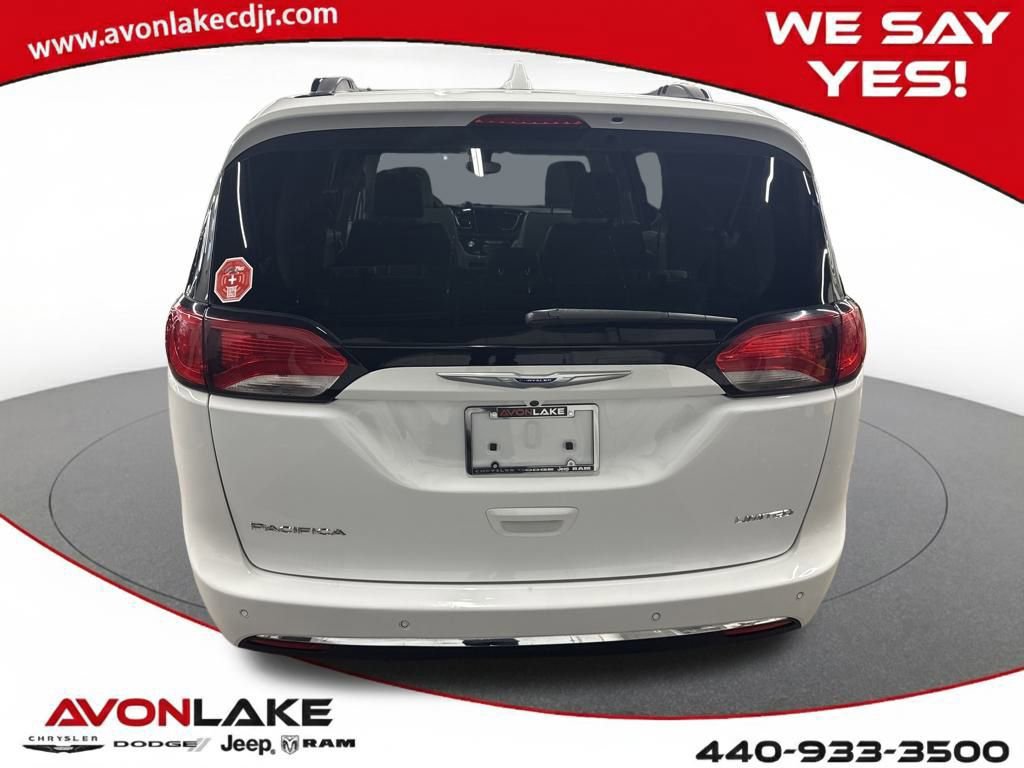 Used 2019 Chrysler Pacifica Limited image 4
