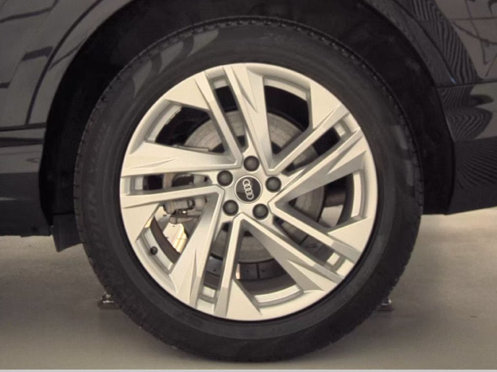 Used 2021 Audi Q7 3.0T Premium AWD/4WD image 20
