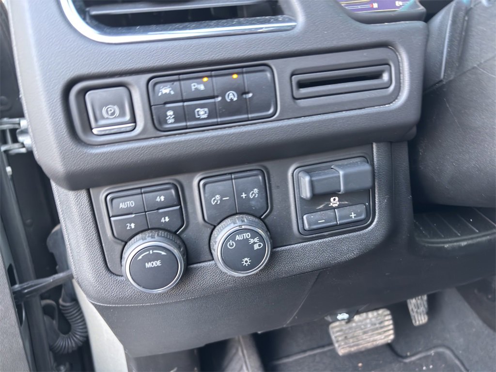 Used 2023 Chevrolet Tahoe LT w/ Luxury Package image 13