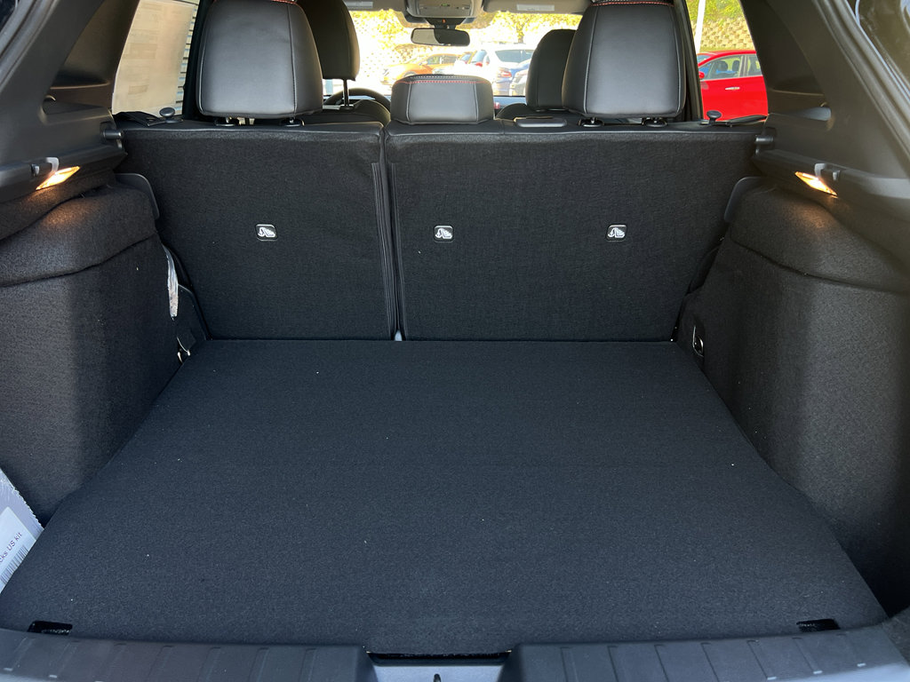 New 2026 Nissan Kicks SR w/ Cold Weather Package image 18