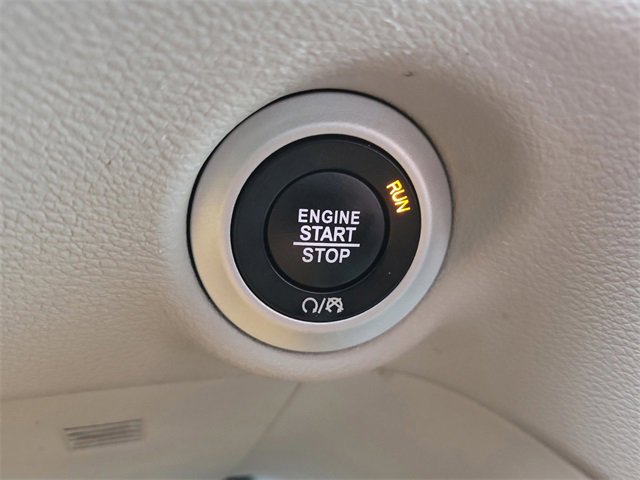 Used 2024 Chrysler Pacifica Touring-L image 26