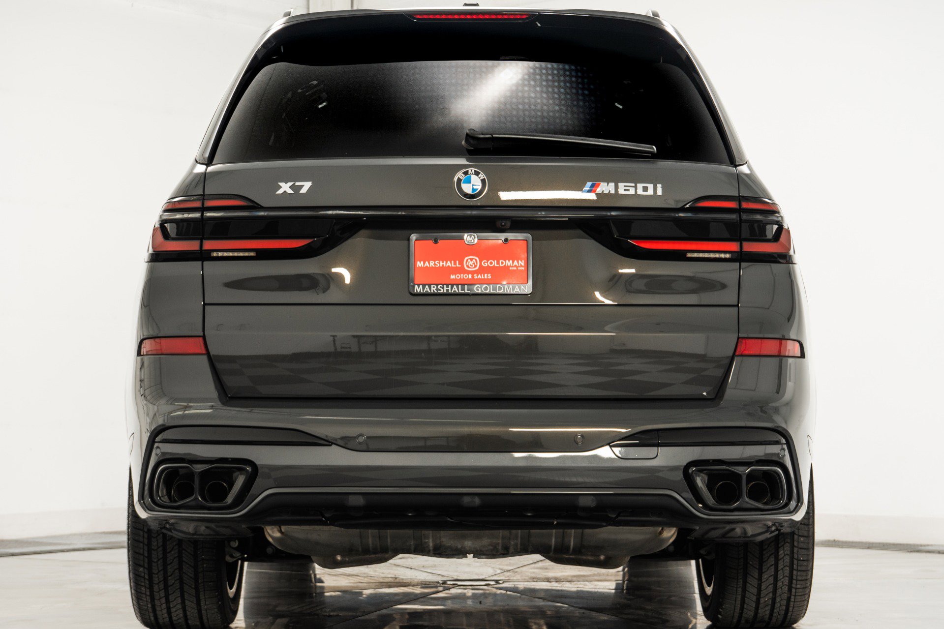 Used 2025 BMW X7 M60i image 8