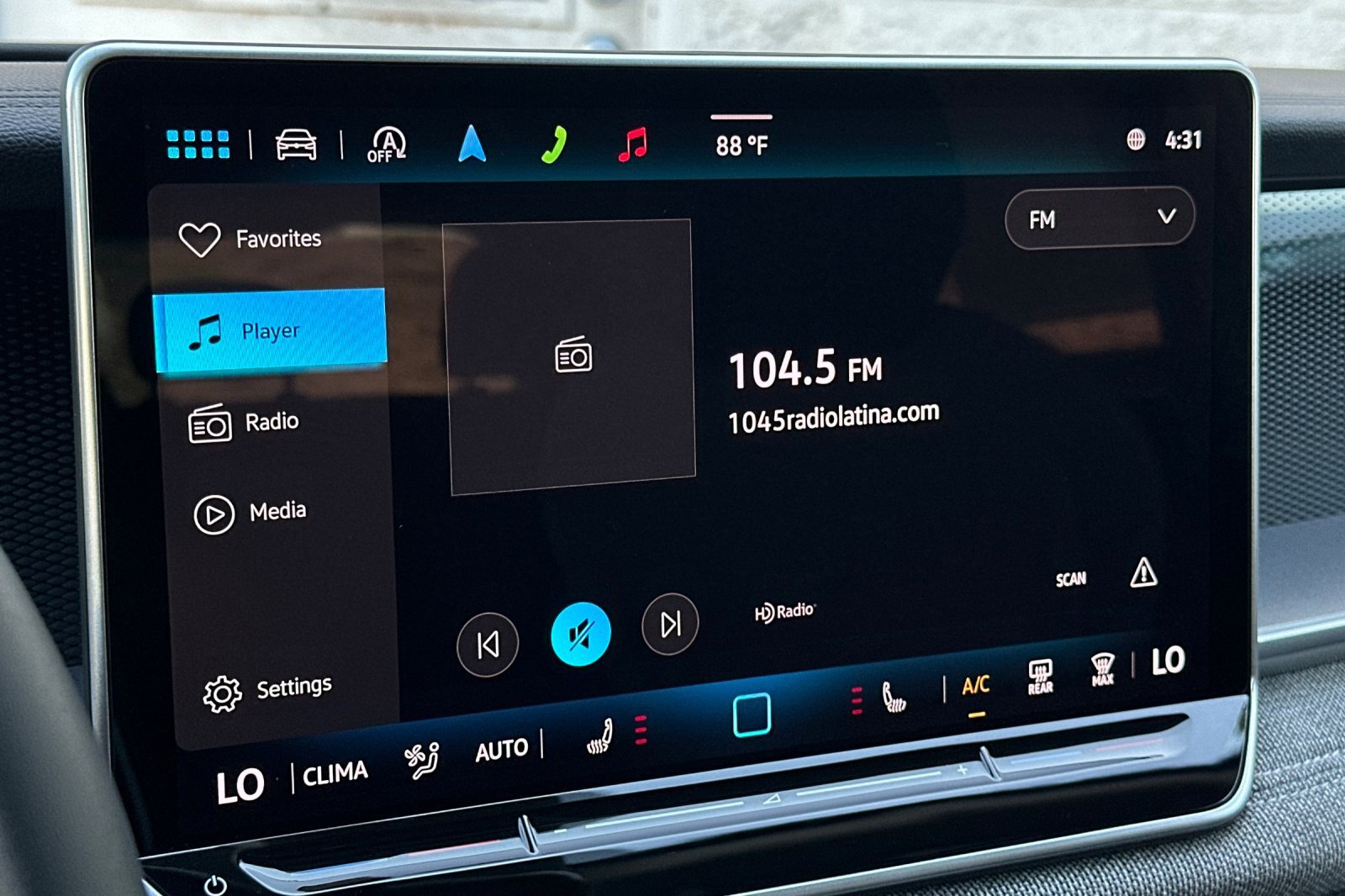 New 2025 Volkswagen Tiguan S image 16