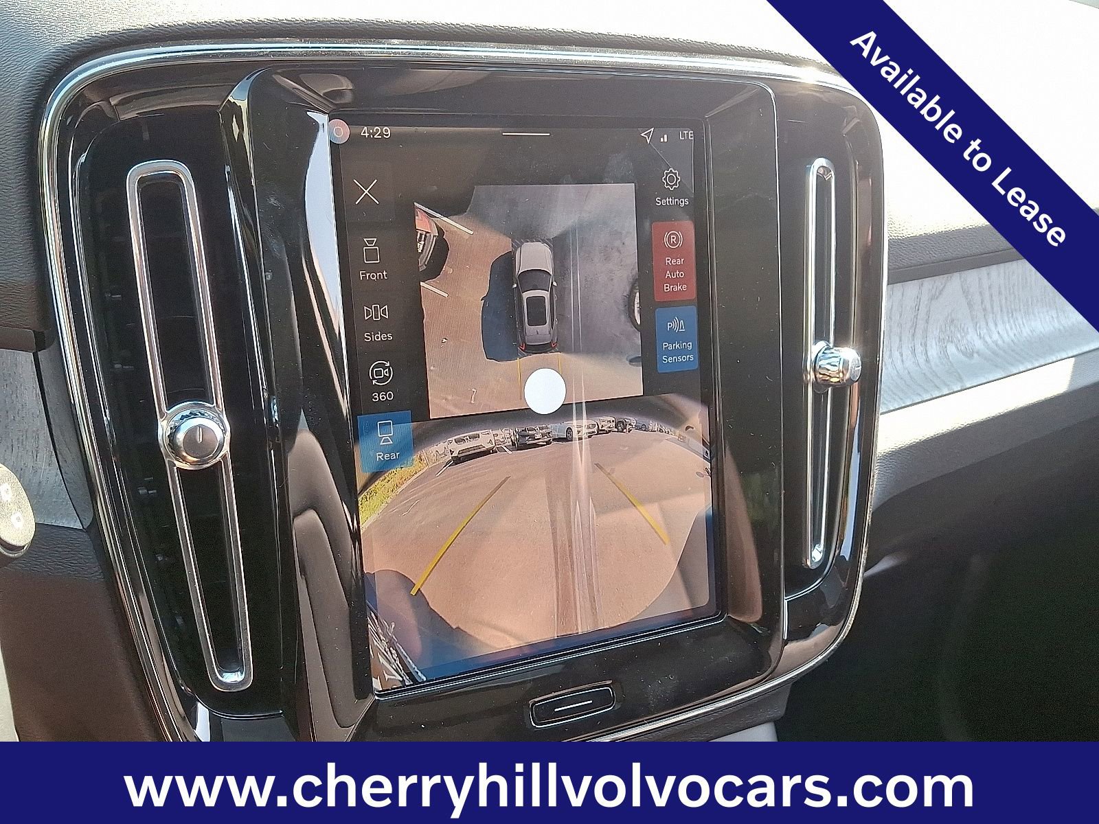 Certified 2026 Volvo XC40 B5 Plus w/ Protection Package Premier image 19