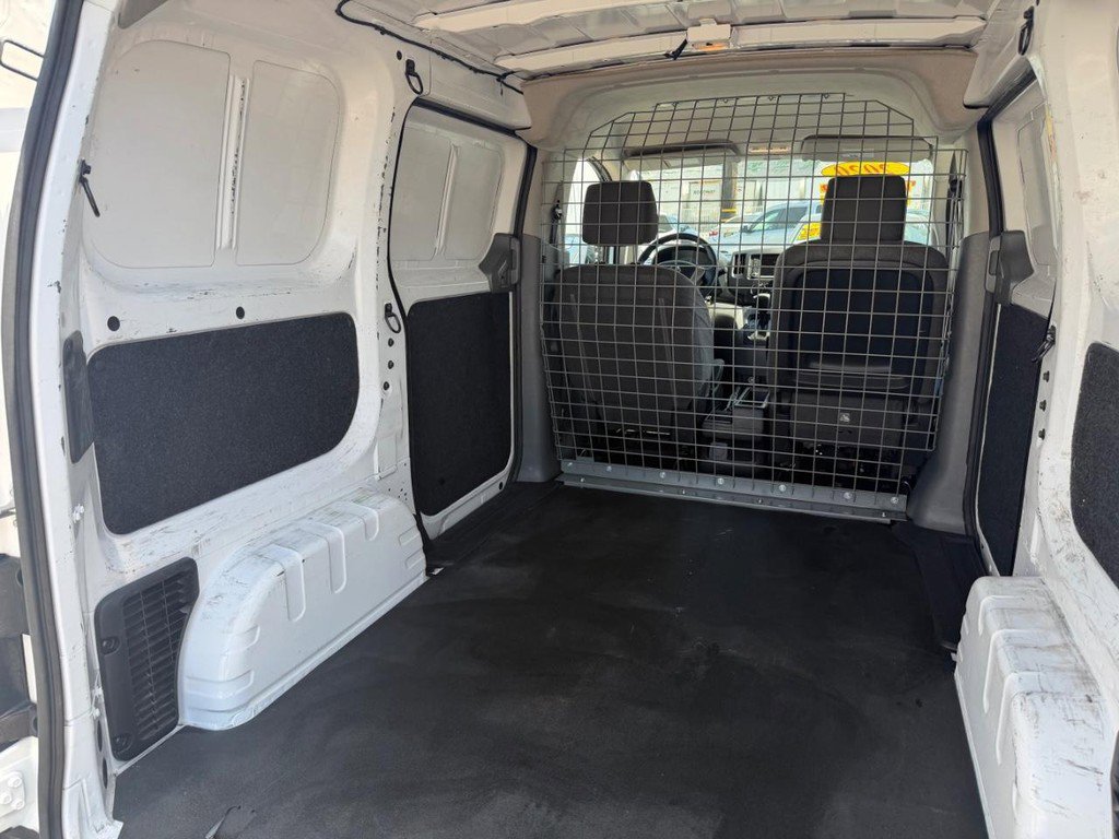 Used 2020 Nissan NV200 S FWD image 16