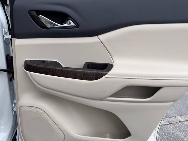 Used 2023 GMC Acadia Denali AWD/4WD image 26