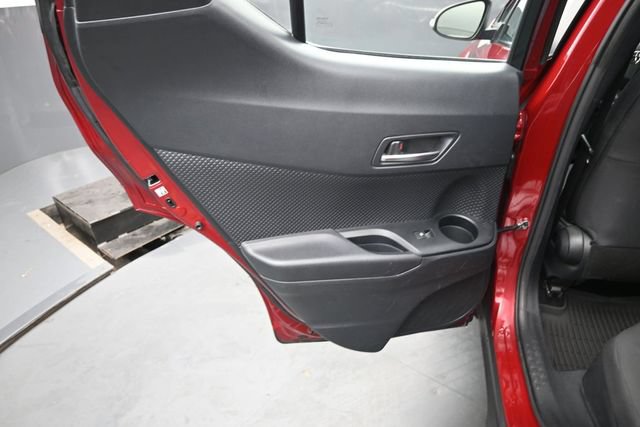 Used 2018 Toyota C-HR XLE FWD image 16