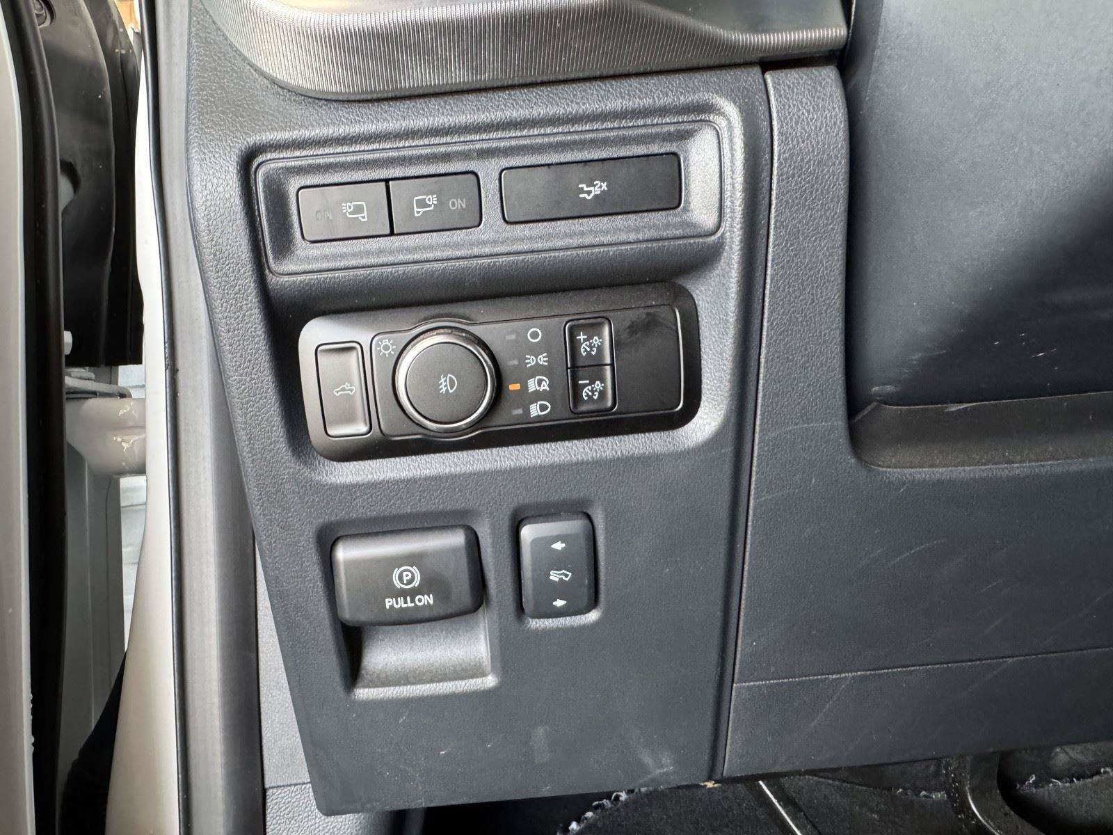Used 2024 Ford F150 Lariat w/ Tow/Haul Package AWD/4WD image 24