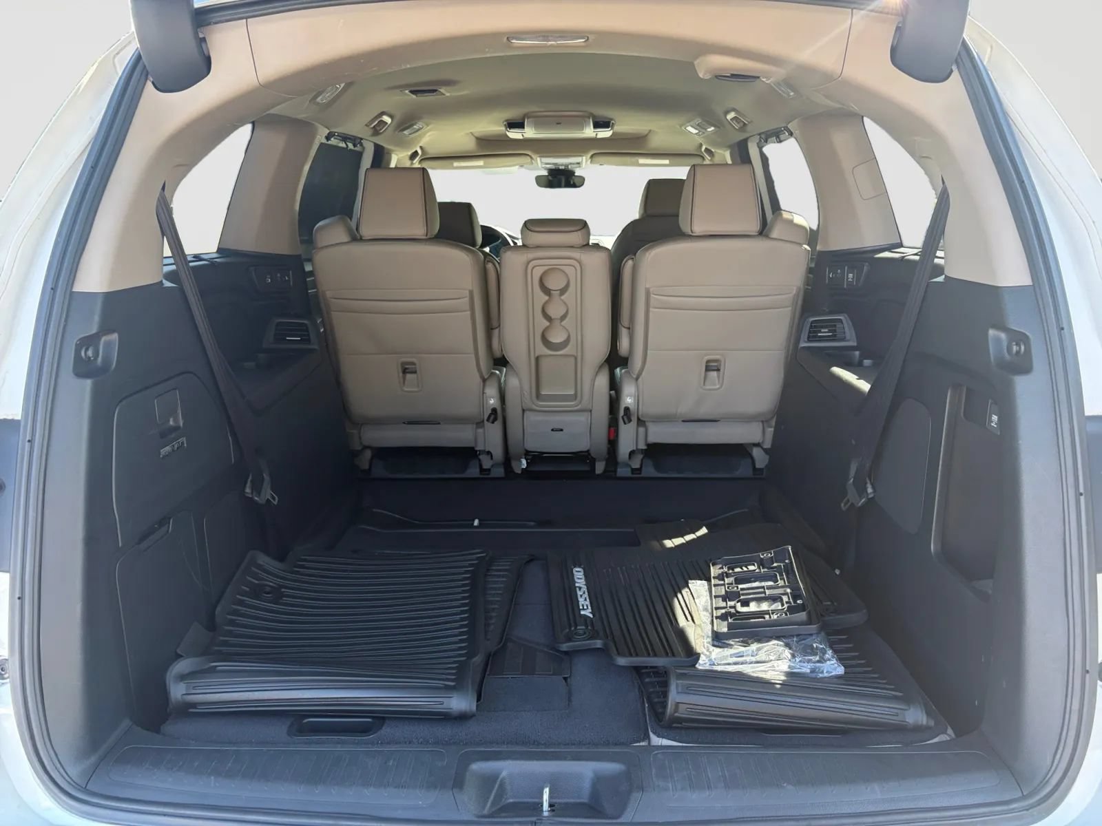 Used 2021 Honda Odyssey Elite image 17