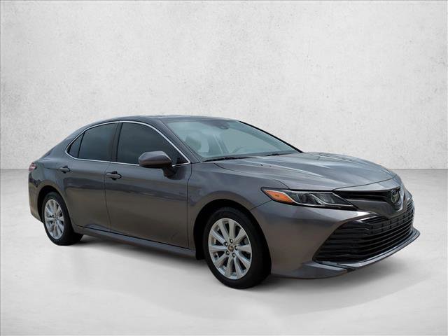 Used 2020 Toyota Camry LE FWD image 3