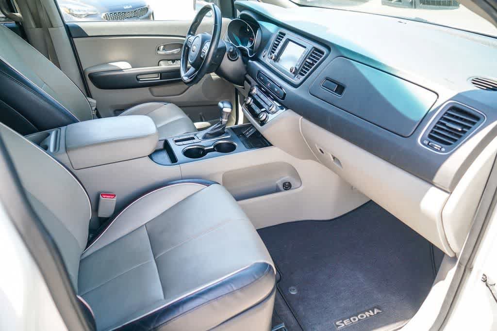 Used 2020 Kia Sedona EX FWD image 15