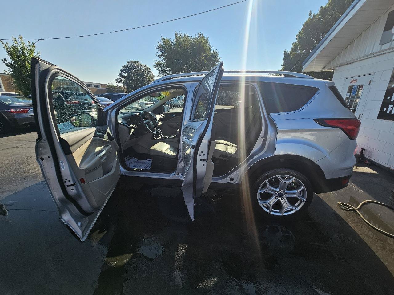 Used 2019 Ford Escape Titanium AWD/4WD image 23
