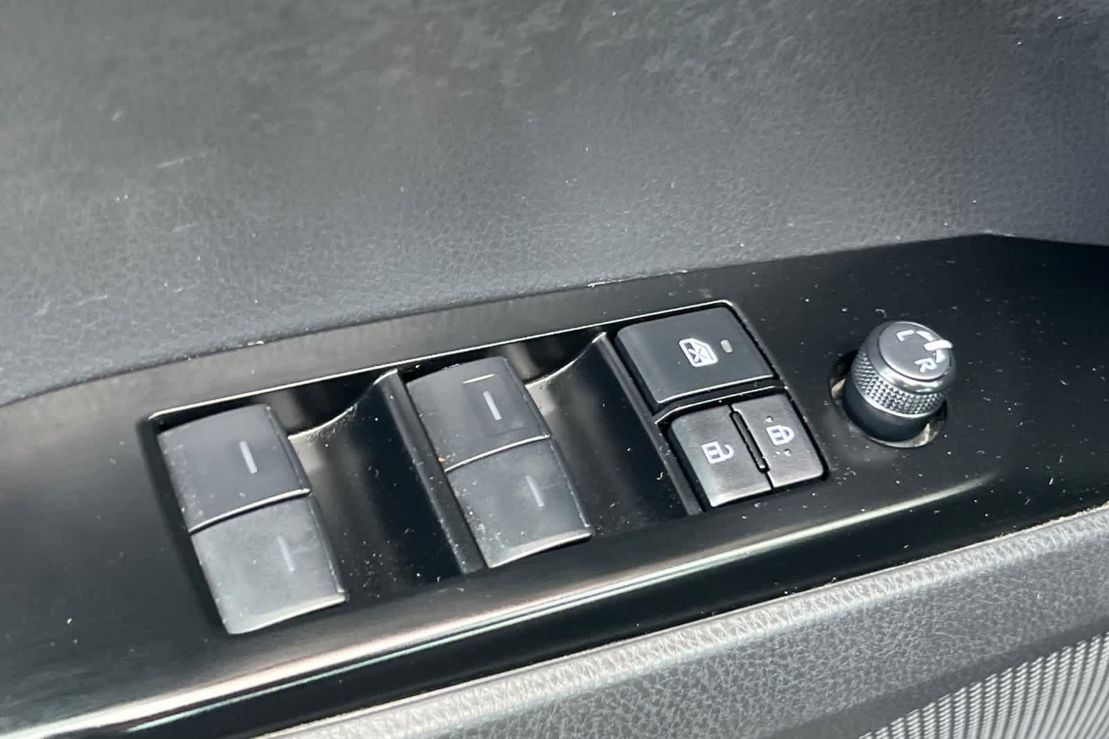 Used 2025 Toyota Camry LE FWD image 13