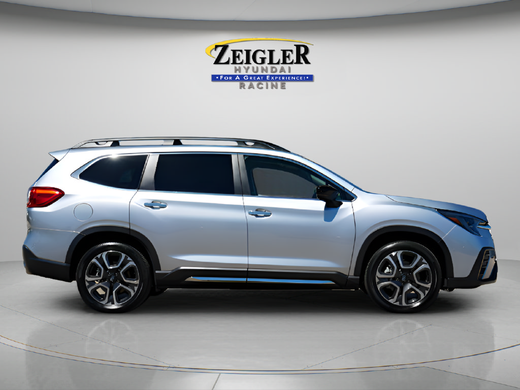 Used 2024 Subaru Ascent Touring AWD/4WD image 8