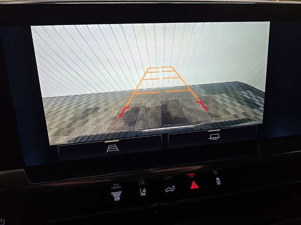 Used 2024 Chevrolet Silverado 3500 LT image 23