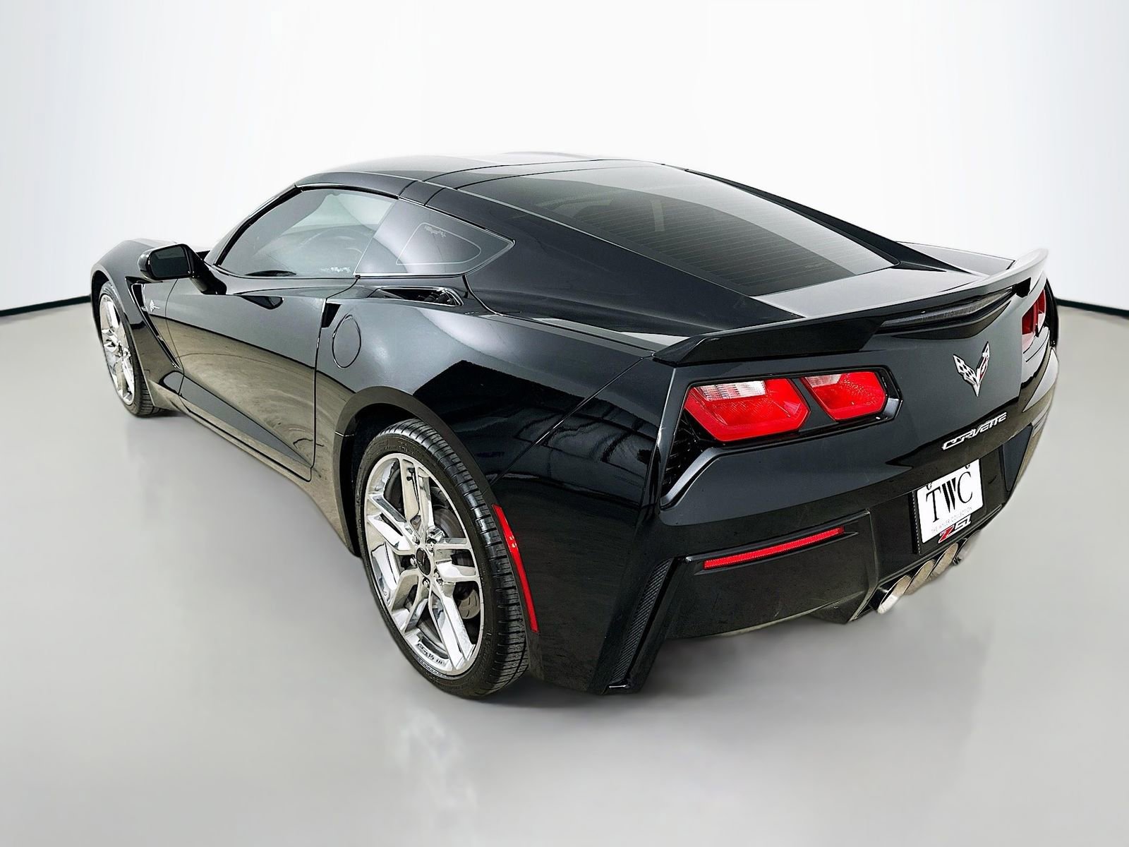Used 2015 Chevrolet Corvette Stingray Coupe w/ 3LT Preferred Equipment Group RWD image 7