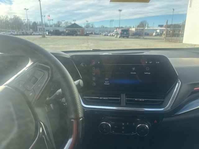 Certified 2024 Chevrolet Trax RS w/ Driver Confidence Package image 9