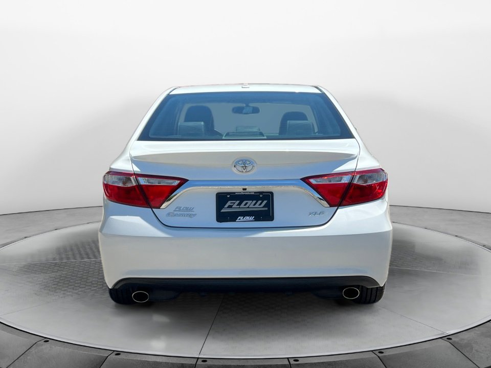 Used 2017 Toyota Camry XLE FWD image 6