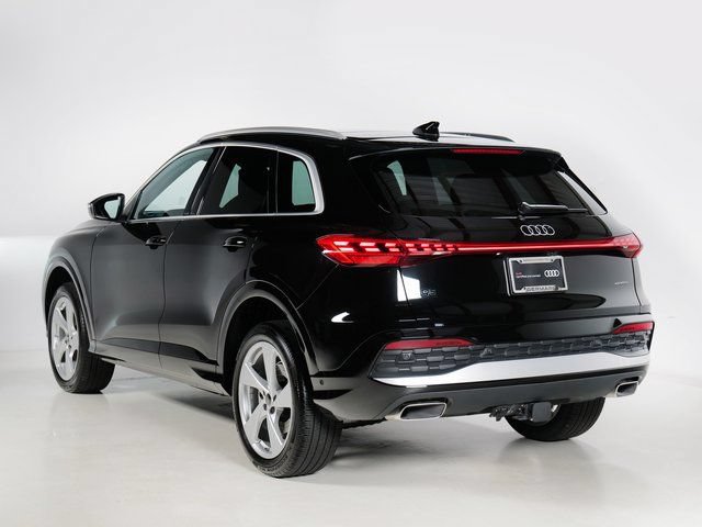 Certified 2025 Audi Q5 Premium w/ Premium Plus AWD/4WD image 4