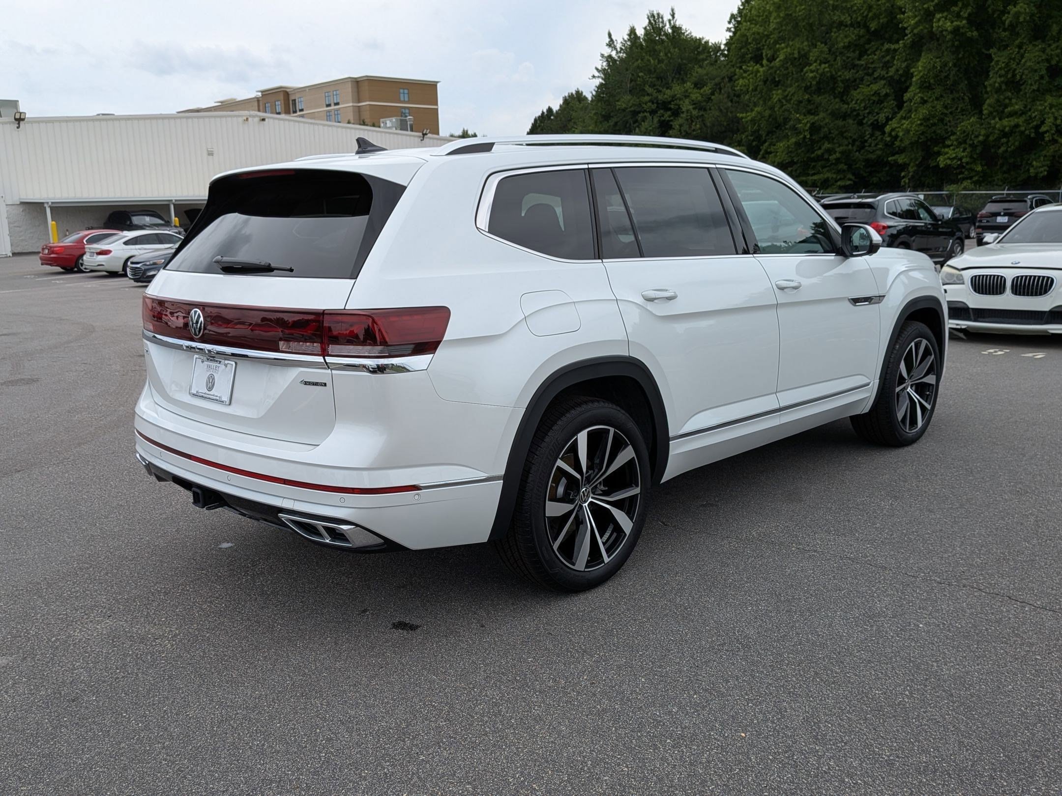 New 2026 Volkswagen Atlas SEL Premium R-Line AWD/4WD image 3