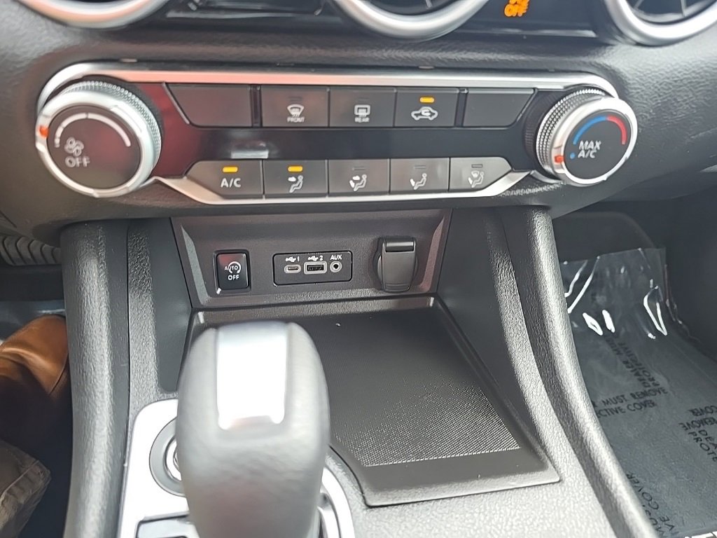 Used 2024 Nissan Sentra SV image 32