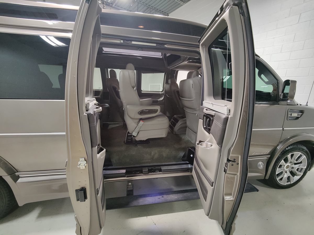 Used 2022 Chevrolet Express 2500 Extended w/ Enhanced Convenience Package RWD image 15