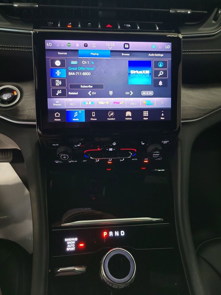 Certified 2024 Jeep Grand Cherokee Limited AWD/4WD image 5