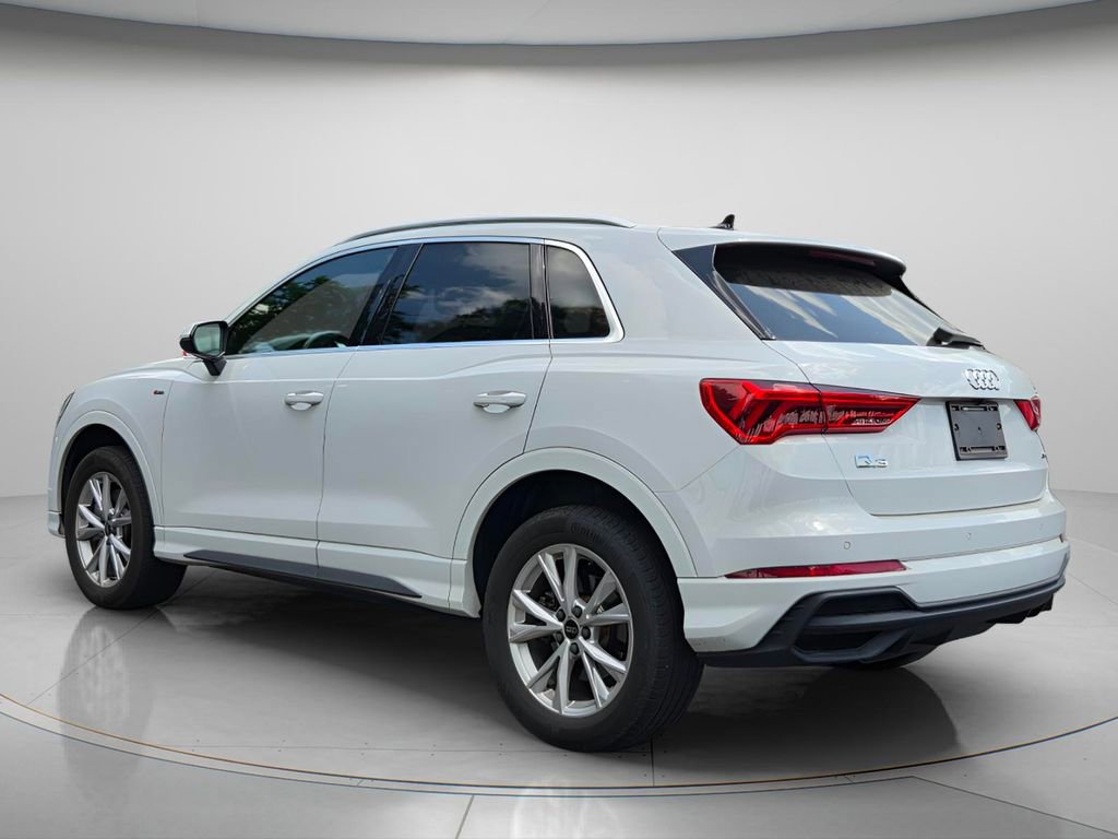 Used 2023 Audi Q3 2.0T Premium w/ Convenience Package AWD/4WD image 4