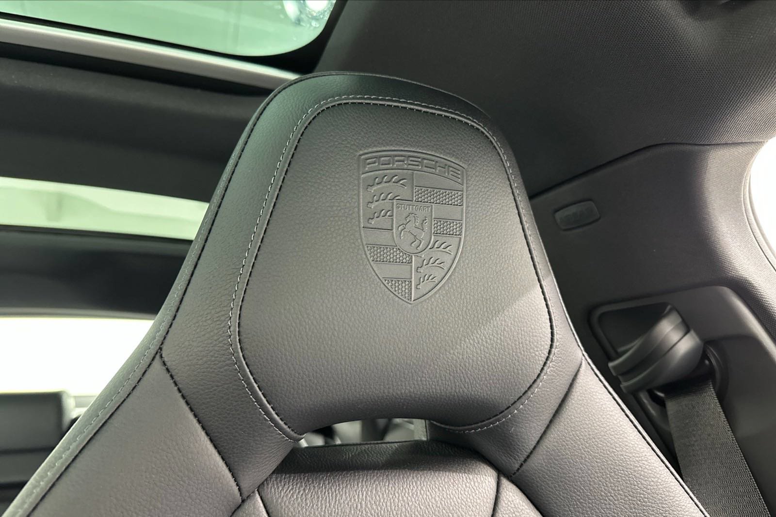 Certified 2025 Porsche Panamera 4 AWD/4WD image 31