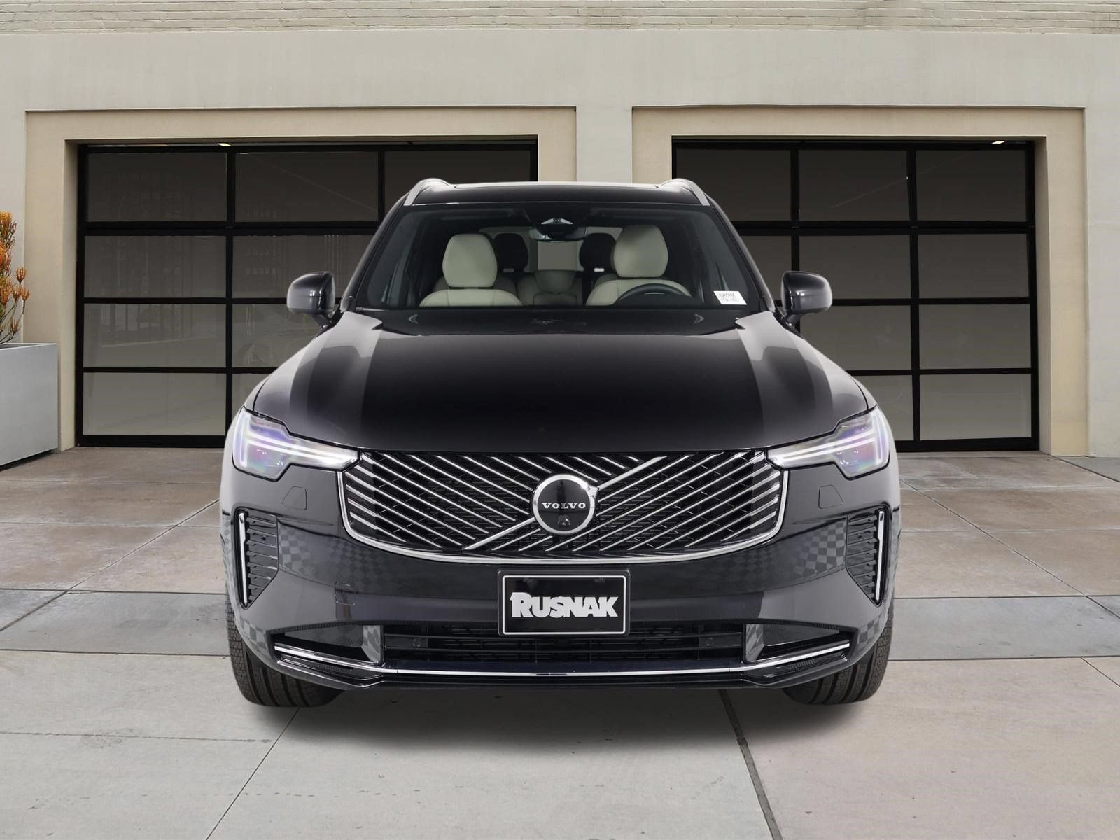 New 2026 Volvo XC90 B6 Plus w/ Protection Package AWD/4WD image 2