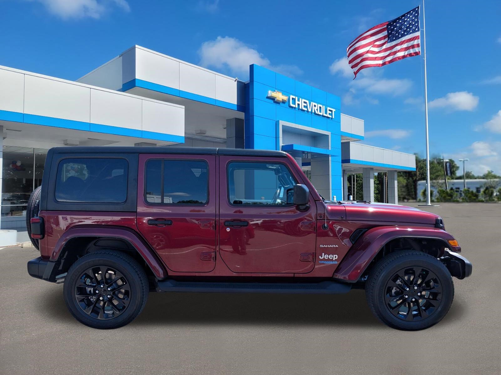 Used 2022 Jeep Wrangler Unlimited Sahara w/ Dual Top Group image 3