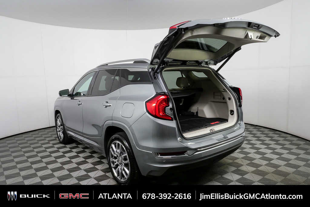 Used 2024 GMC Terrain Denali w/ Denali Premium Package AWD/4WD image 33