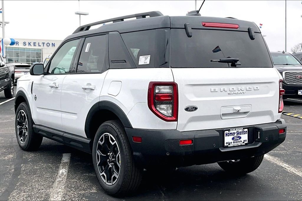 New 2025 Ford Bronco Sport Outer Banks image 3
