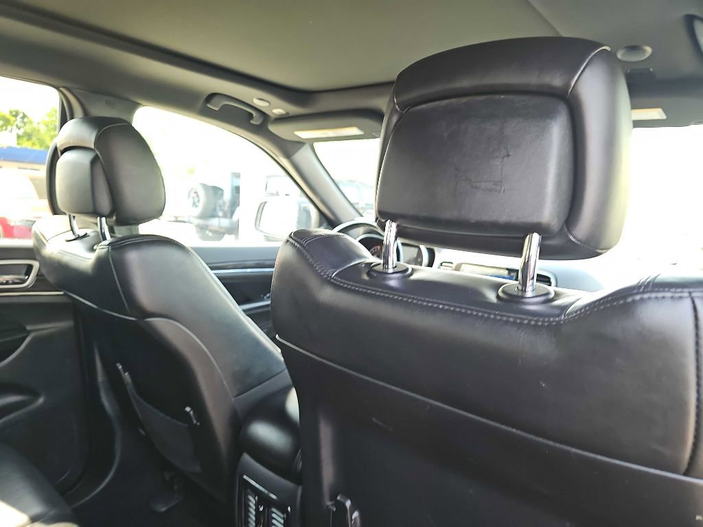 Used 2020 Jeep Grand Cherokee Limited w/ Luxury Group II image 53