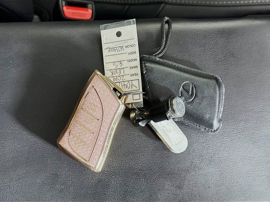 Used 2019 Lexus ES 350 w/ Premium Package image 34