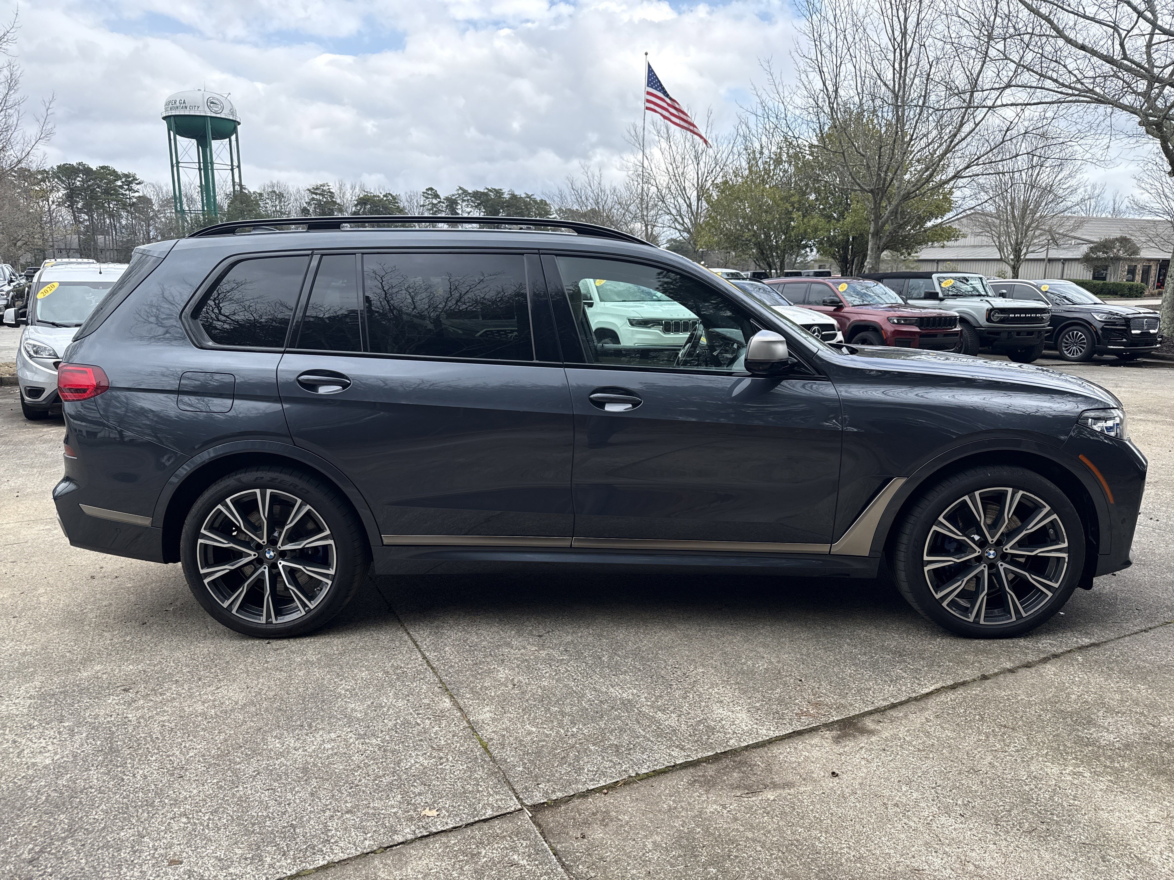 Used 2021 BMW X7 M50i w/ Dynamic Handling Package image 8
